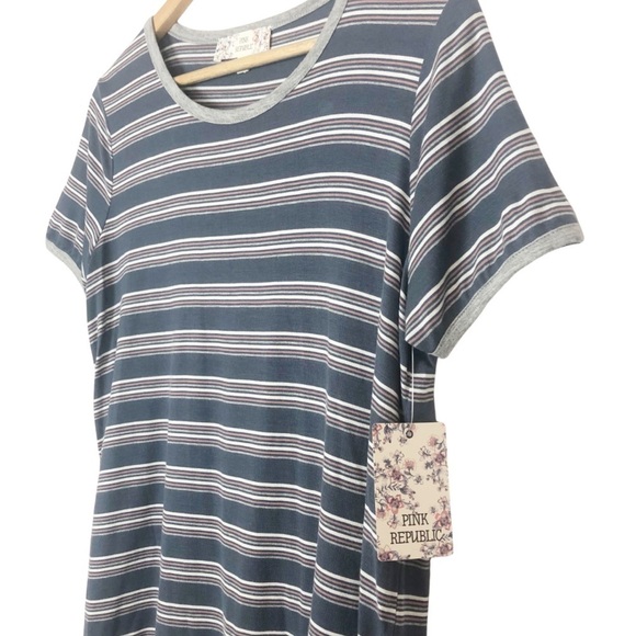 NWT Pink Republic Women's Blue Striped Crew Neck Short Sleeve T Shirt - Picture 6 of 16